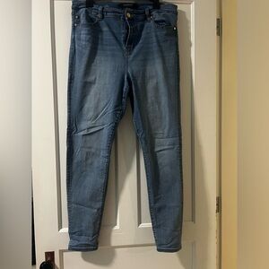 Light wash Liverpool jeans